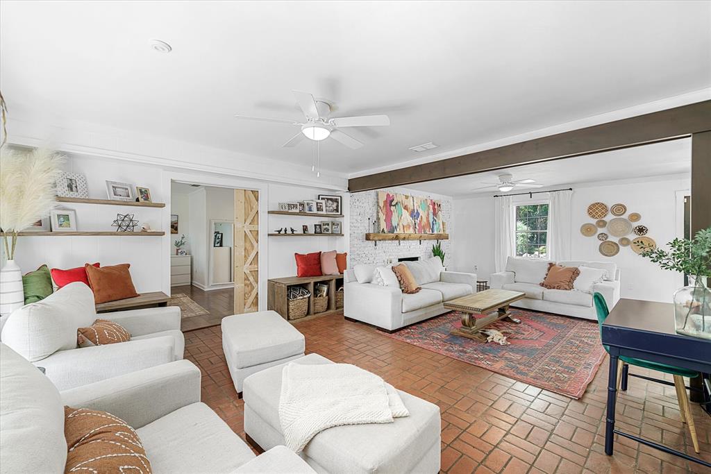 E Moro - Residential