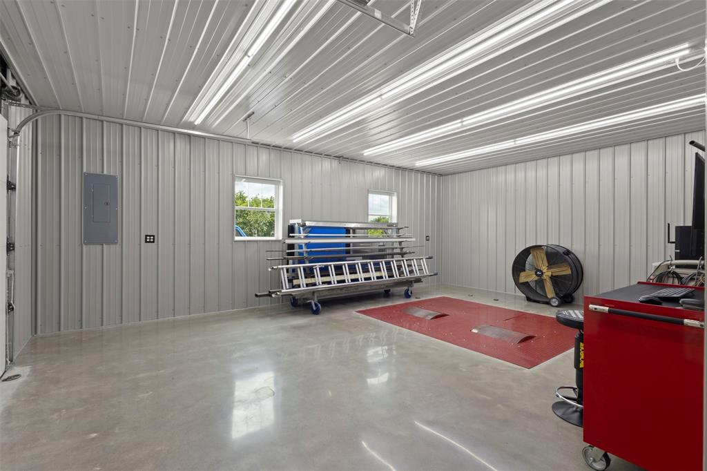 R Moore Add - Residential