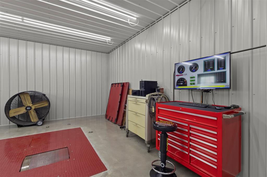 R Moore Add - Residential