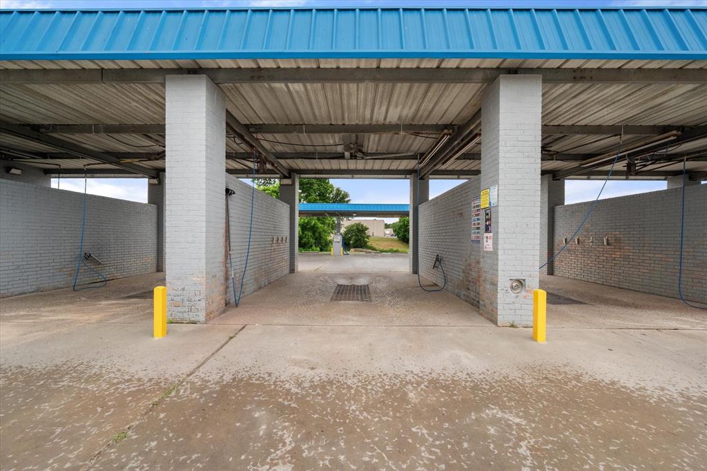 Corsicana - Commercial Sale