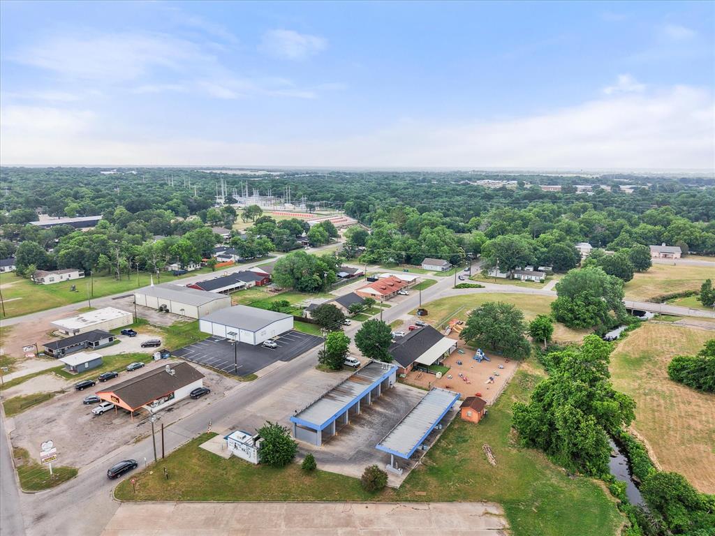 Corsicana - Commercial Sale