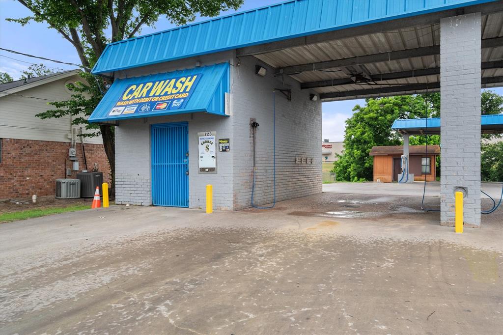 Corsicana - Commercial Sale