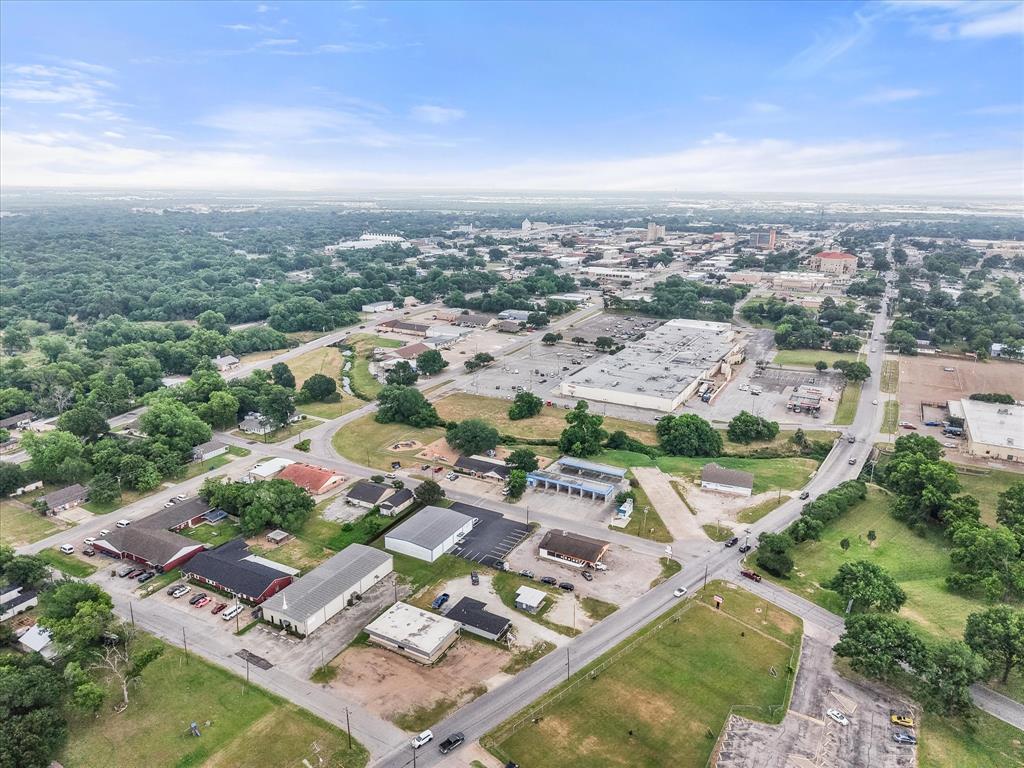 Corsicana - Commercial Sale