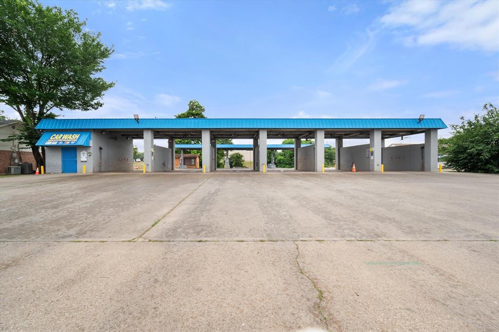 Corsicana - Commercial Sale