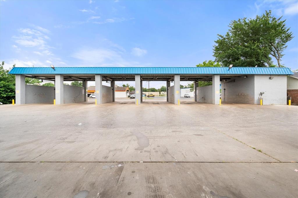 Corsicana - Commercial Sale