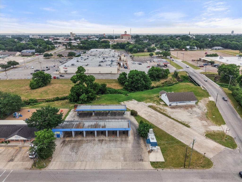 Corsicana - Commercial Sale