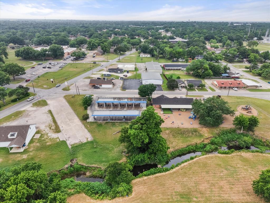 Corsicana - Commercial Sale
