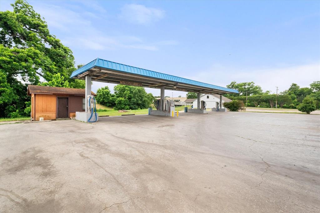 Corsicana - Commercial Sale