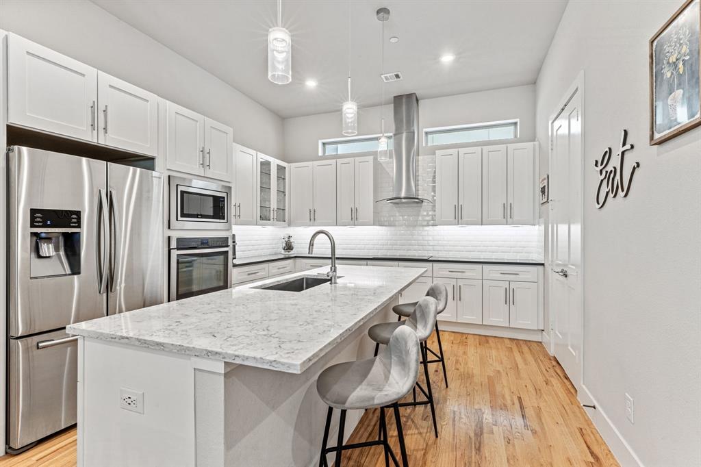 Ross Ave Bldg 1 - Residential