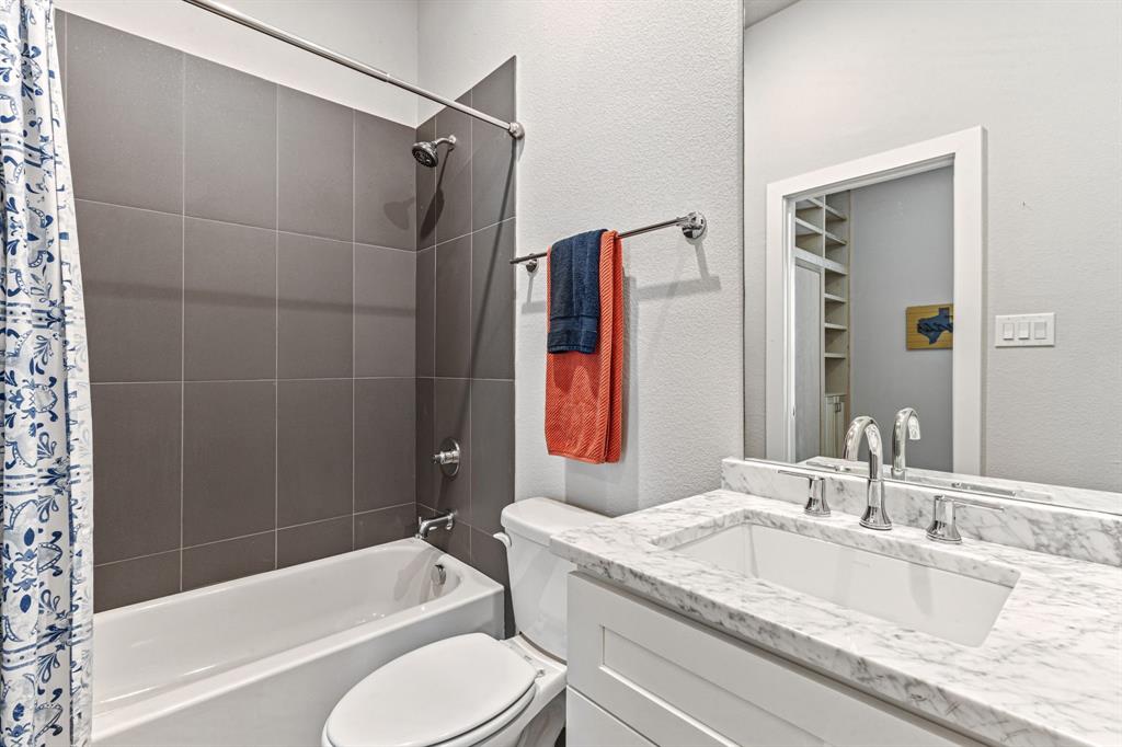 Ross Ave Bldg 1 - Residential