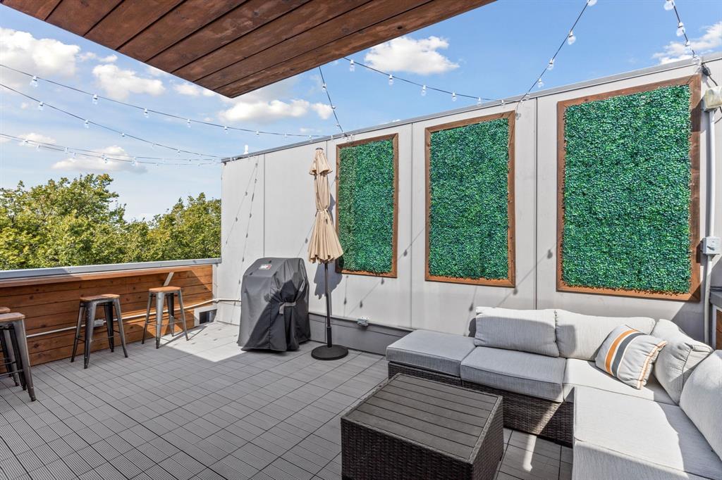 Ross Ave Bldg 1 - Residential