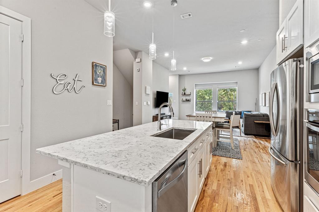 Ross Ave Bldg 1 - Residential