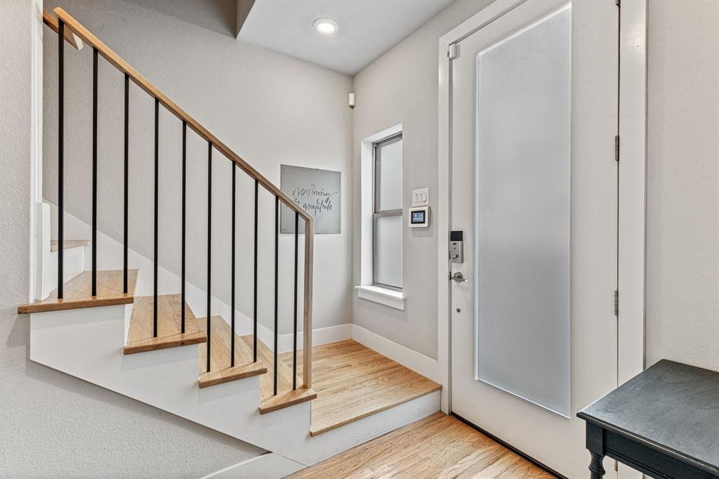Ross Ave Bldg 1 - Residential