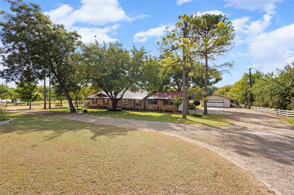 STEPHEN B MCCOMMAS ABST 888 P 411 TR 35 ACS 5.9635 - Residential