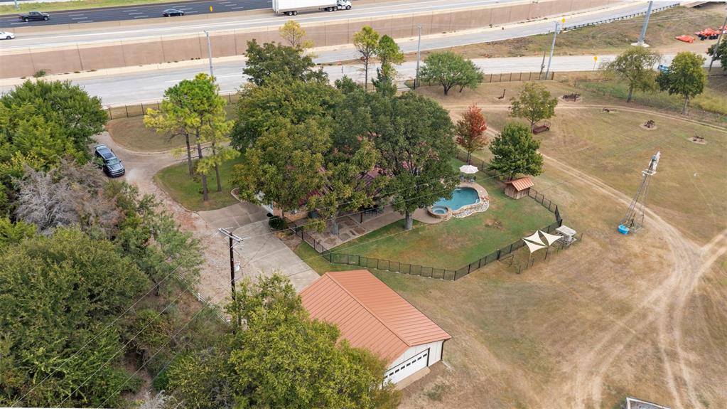 STEPHEN B MCCOMMAS ABST 888 P 411 TR 35 ACS 5.9635 - Residential