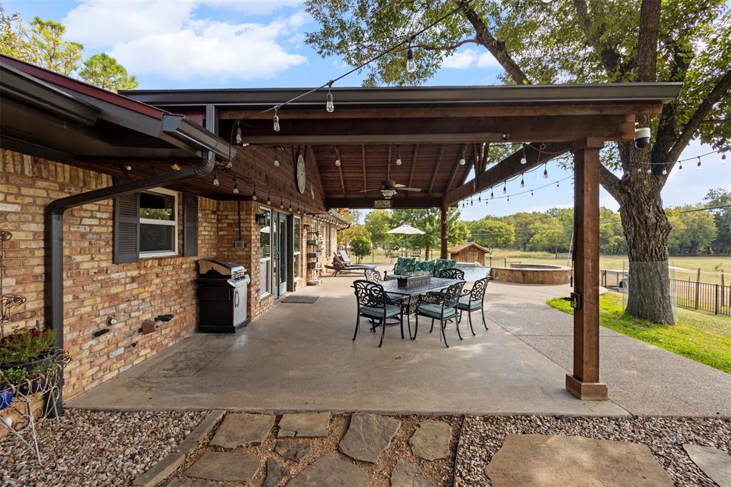 STEPHEN B MCCOMMAS ABST 888 P 411 TR 35 ACS 5.9635 - Residential
