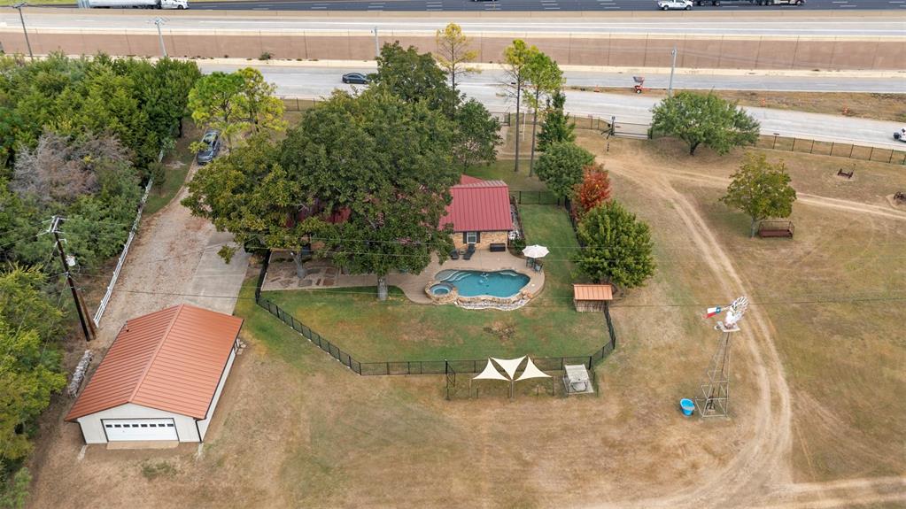 STEPHEN B MCCOMMAS ABST 888 P 411 TR 35 ACS 5.9635 - Residential