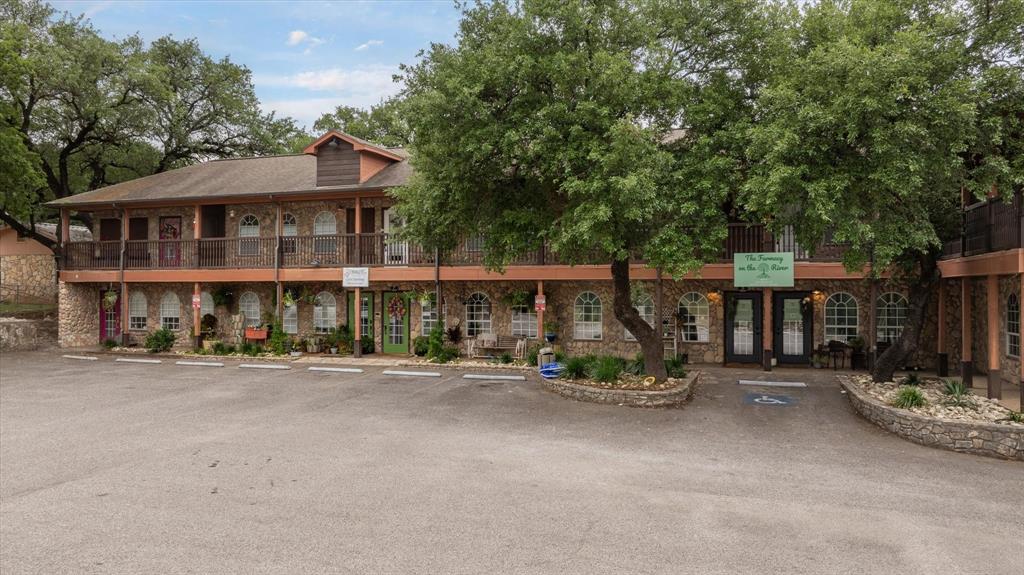 East End - Commercial Sale