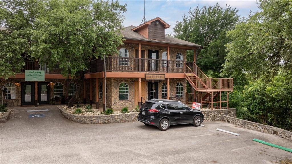 East End - Commercial Sale