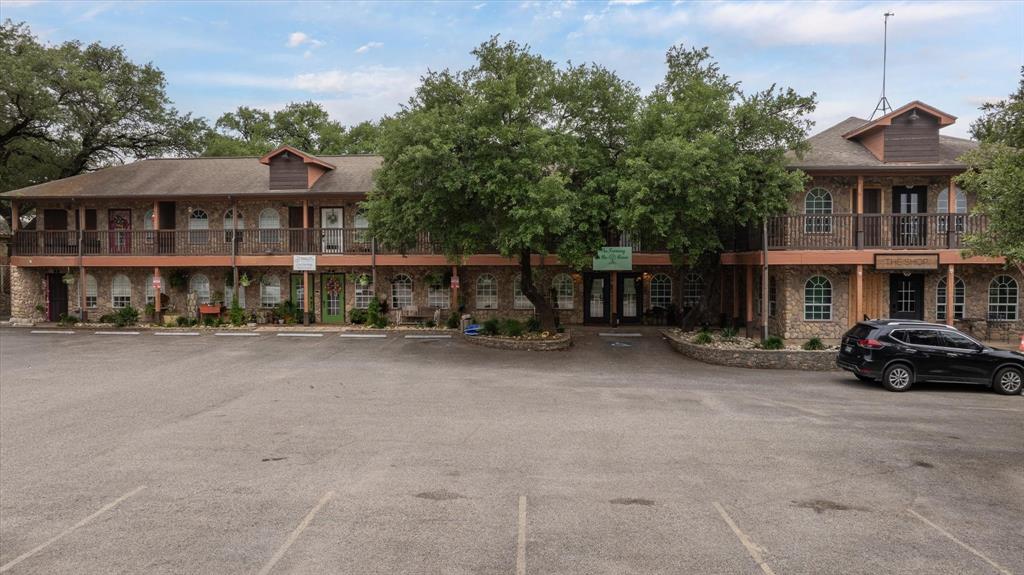 East End - Commercial Sale