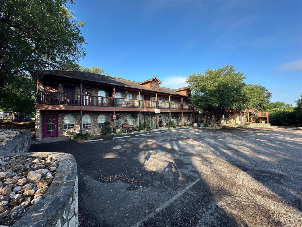 East End - Commercial Sale