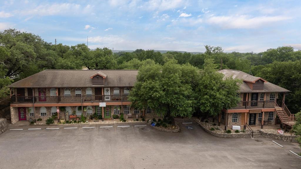 East End - Commercial Sale