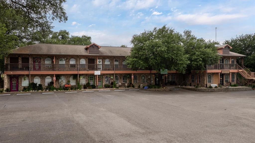 East End - Commercial Sale