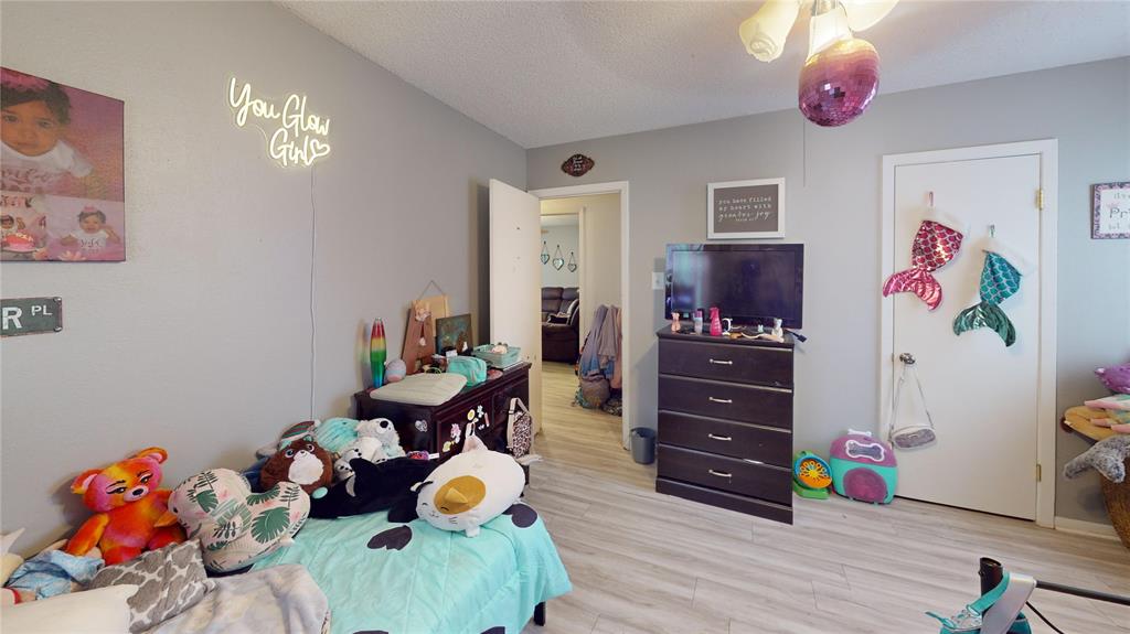BELLAIRE - Residential