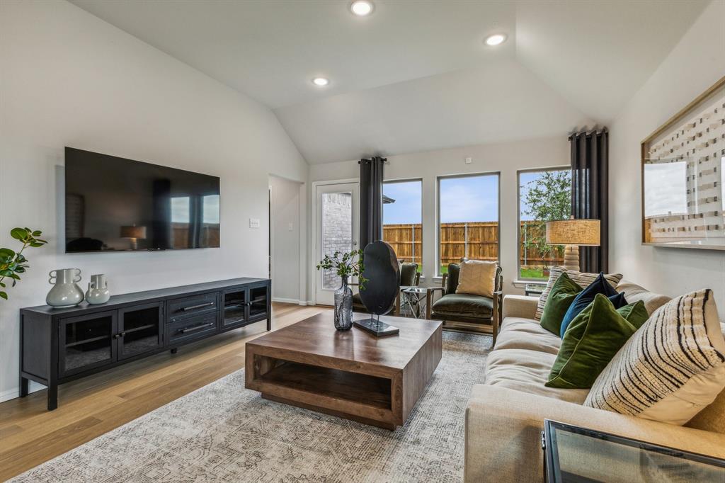 Elevon - Residential