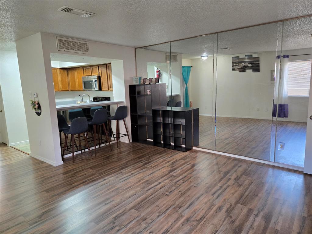 Richland Trace Condos - Residential