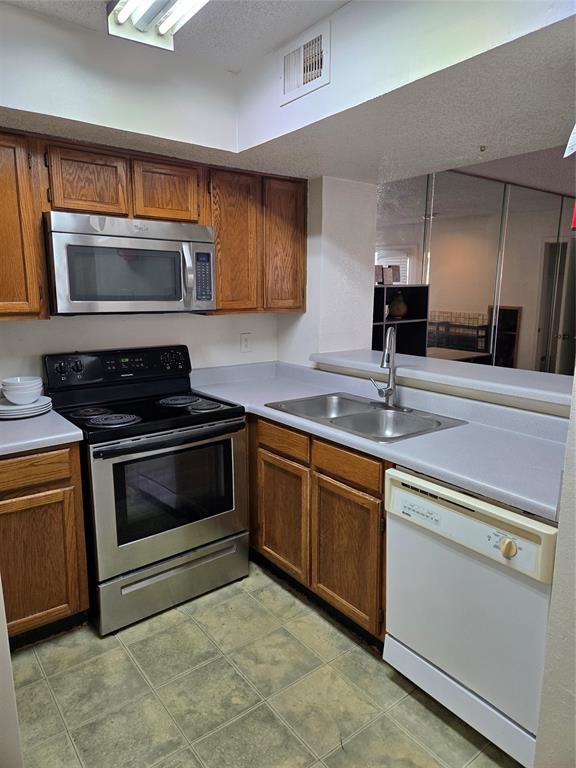 Richland Trace Condos - Residential