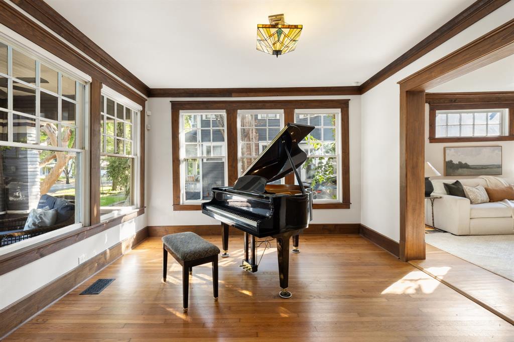 Munger Place - Residential
