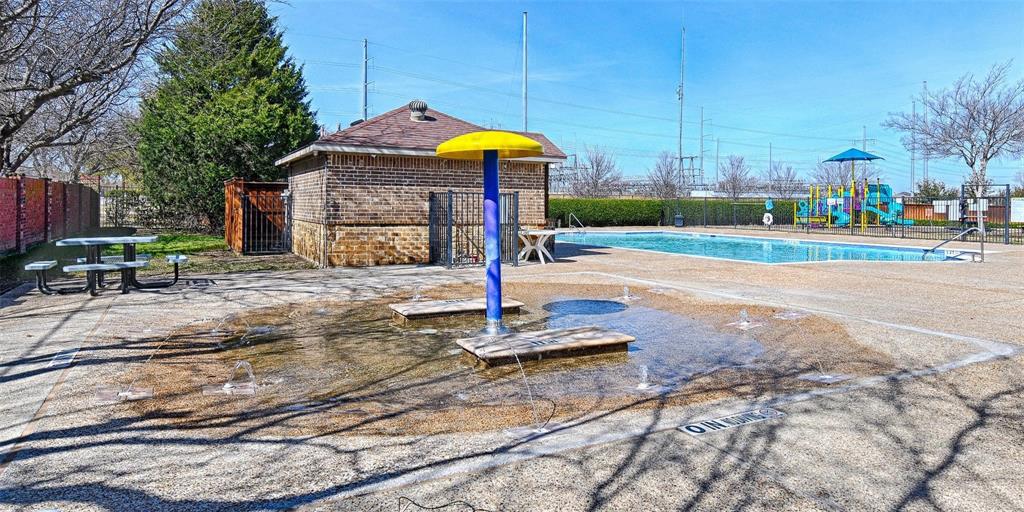 Rolling Meadows Fort Worth - Residential