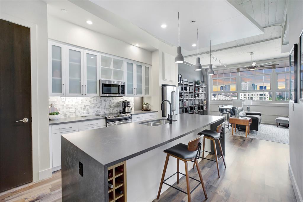 One Montgomery Plaza Residence Condo - Residential
