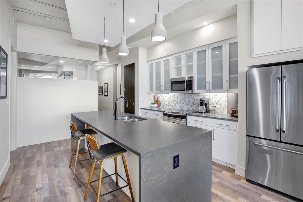 One Montgomery Plaza Residence Condo - Residential