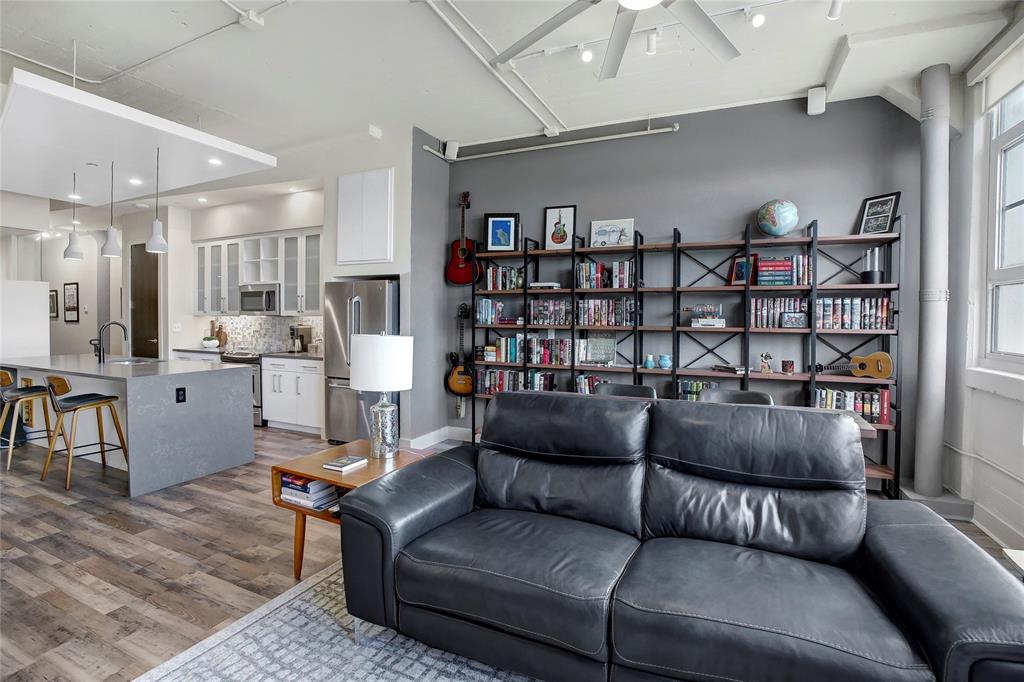 One Montgomery Plaza Residence Condo - Residential