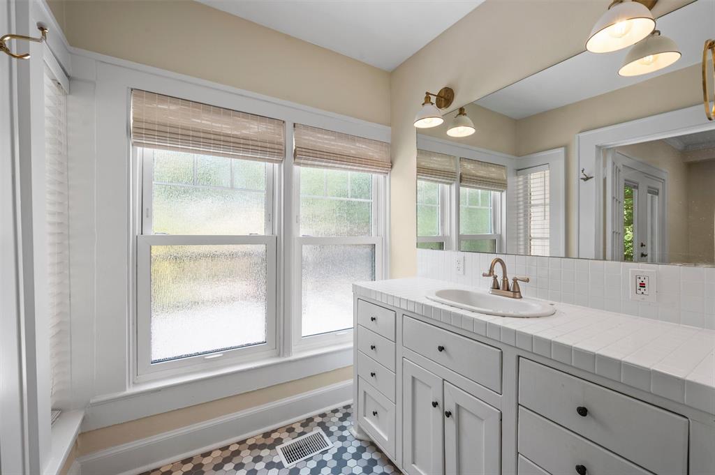Junius Heights - Residential