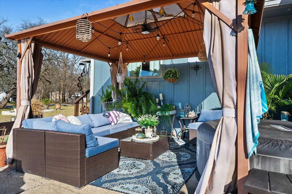 Whispering Oaks - Residential