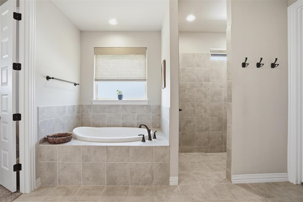 Las Palomas Estates - Residential