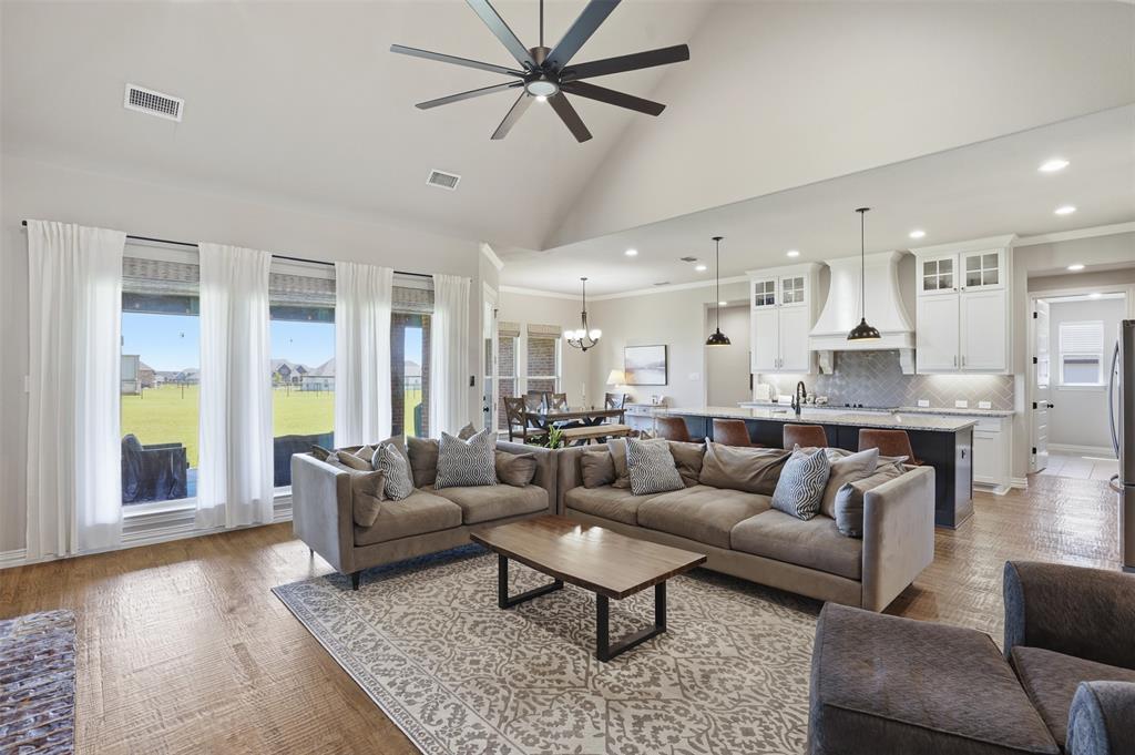 Las Palomas Estates - Residential