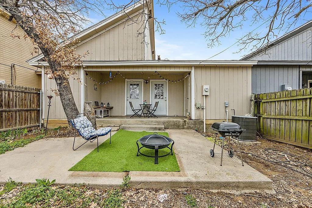 Runaway Bay - Residential