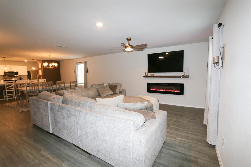 River Oaks (Sawmill Road) - Residential