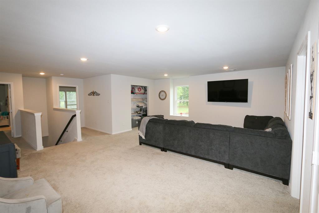 River Oaks (Sawmill Road) - Residential