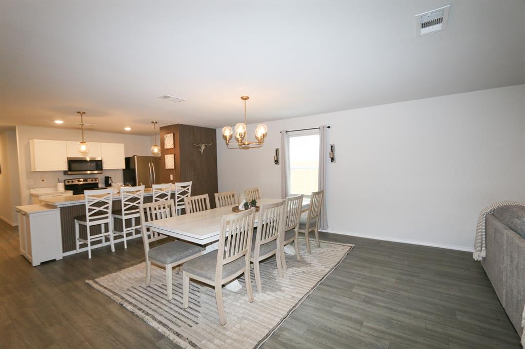 River Oaks (Sawmill Road) - Residential