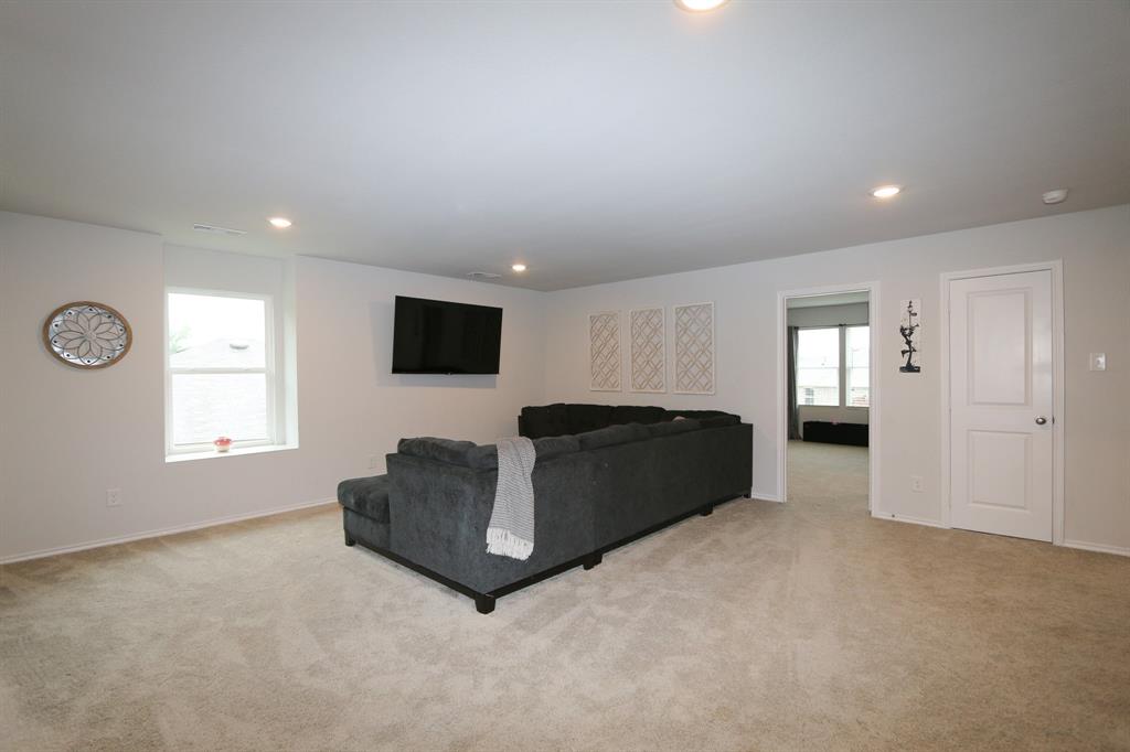 River Oaks (Sawmill Road) - Residential