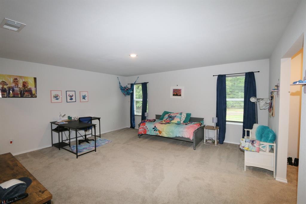 River Oaks (Sawmill Road) - Residential