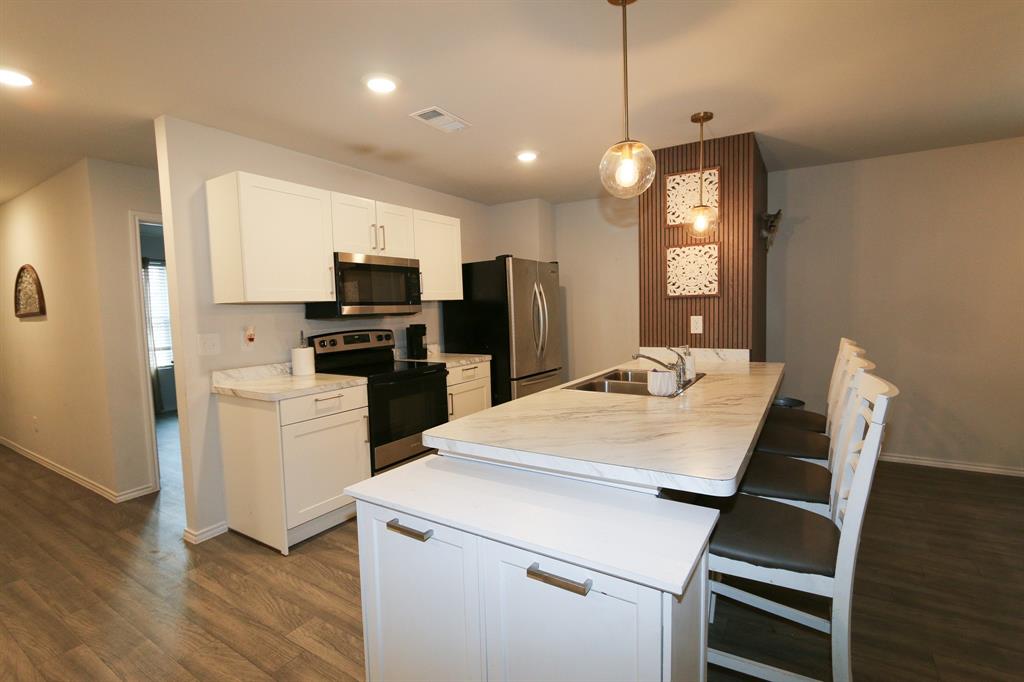 River Oaks (Sawmill Road) - Residential