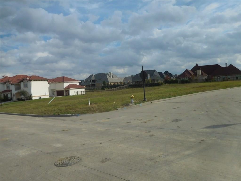 Premium Corner Lot One-of-a-kind luxury Residential Lot Minutes from Toyota North American Headquarters and PGA and the new Dallas Cowboys World Headquarters in one of America's fastest-growing cities, Frisco, Texas! Located in the HILLS OF KINGSWOOD-ESTATES, it is an exclusive gated community that provides country-style charm within the city's heart.  Buyer to verify all information and school district is correct.  Choose your own builder.  This lot is not tide to any builder.  Listing agent is related to Seller.