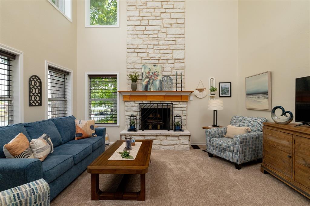Lakeway Estate - Residential