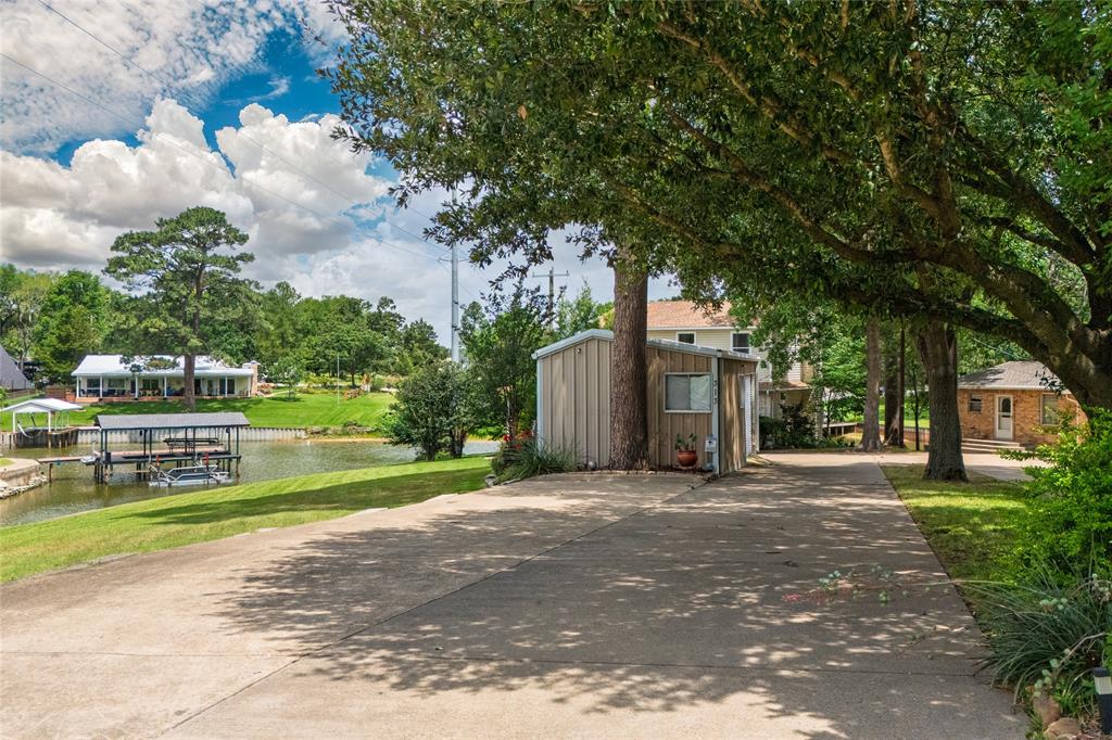 Lakeway Estate - Residential